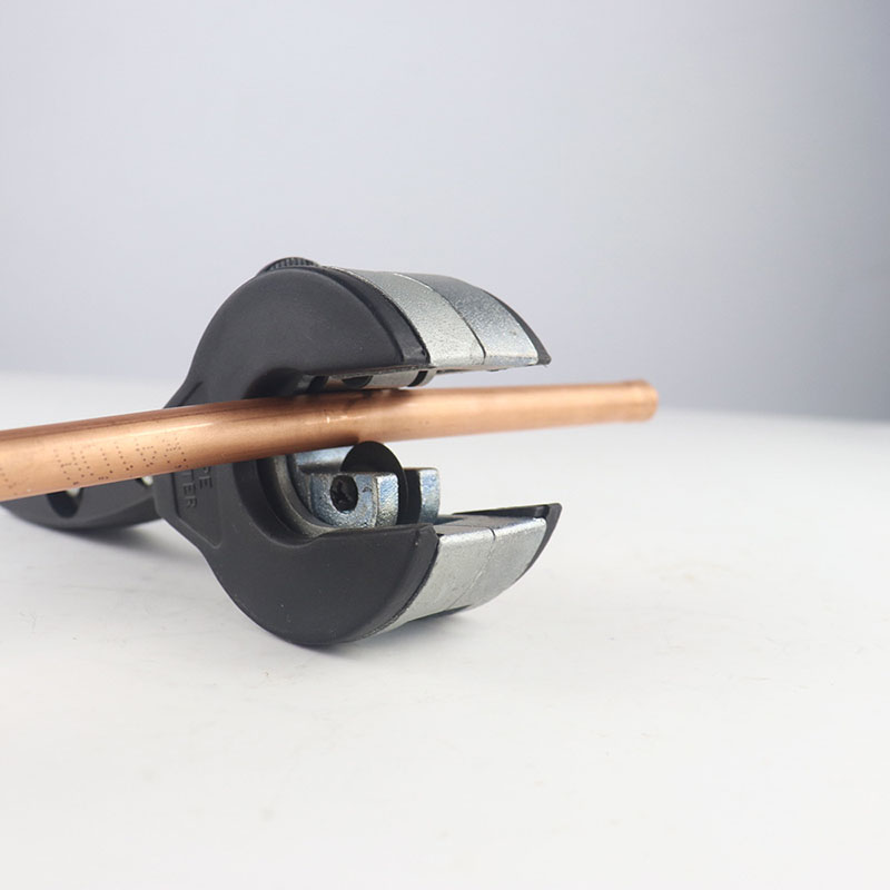 Coupe-tuyau à cliquet, coupe d - Pipe Cutter Ratchet avis et prix